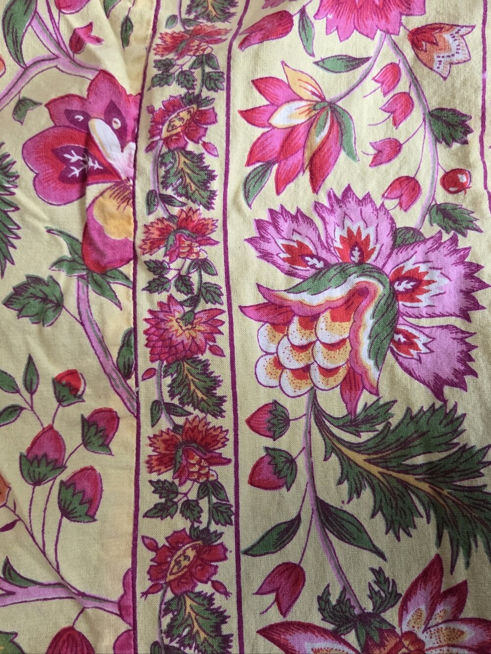 April Cornell Table Cloth - Picture 4 of 6